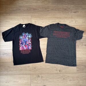 STRANGER THINGS NETFLIX T-SHIRT BUNDLE SIZE SMALL